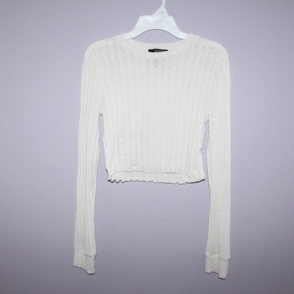 White long sleeve sweater top
